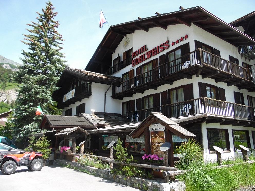 Edelweiss Hotel 4*